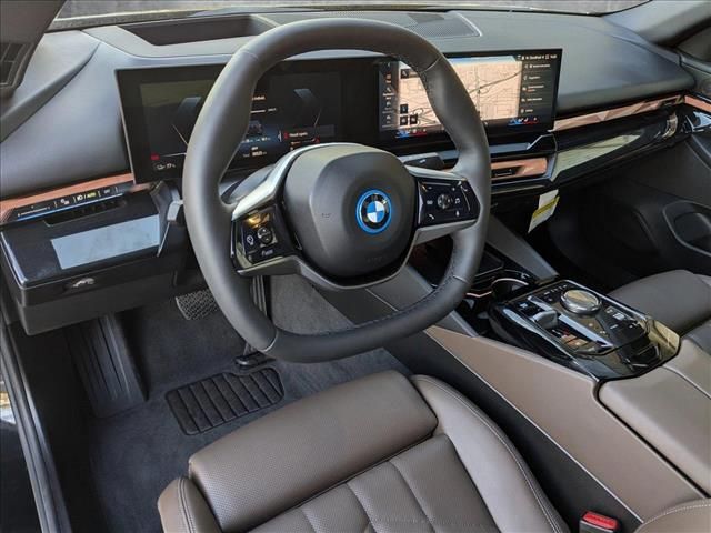 2025 BMW i5 xDrive40