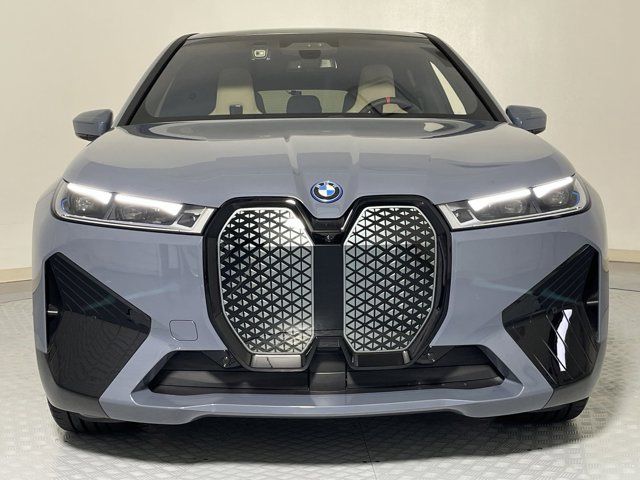 2025 BMW iX M60