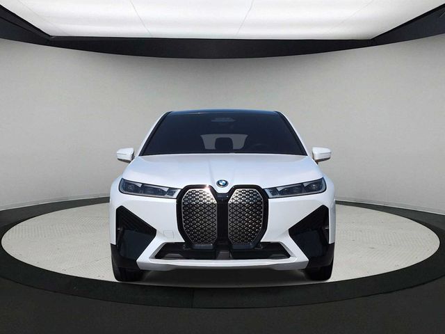 2025 BMW iX M60