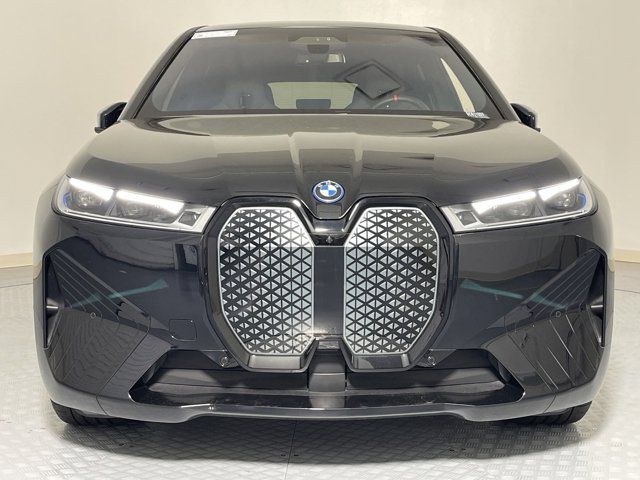 2025 BMW iX M60