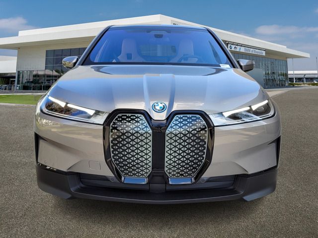 2025 BMW iX xDrive50