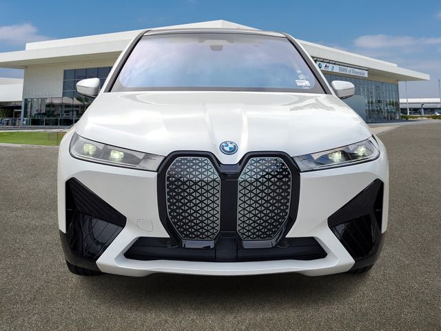 2025 BMW iX xDrive50