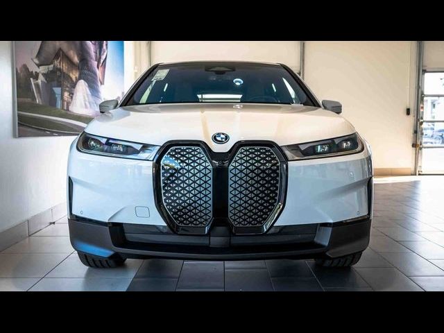 2025 BMW iX xDrive50