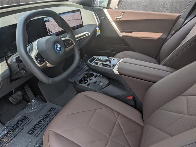 2025 BMW iX xDrive50