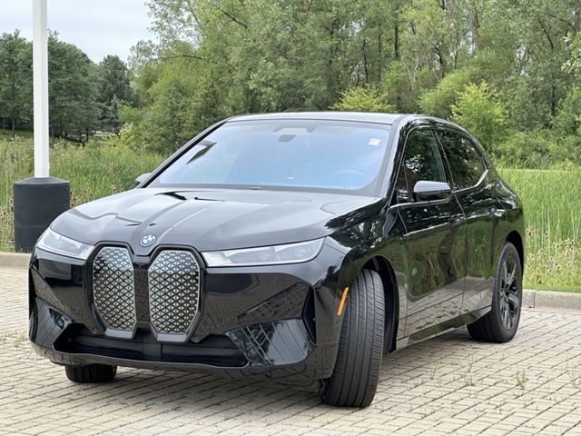 2025 BMW iX xDrive50