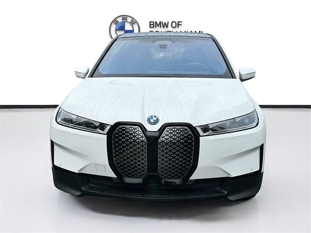 2025 BMW iX xDrive50