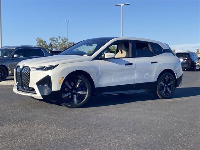 2025 BMW iX xDrive50