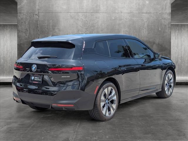 2025 BMW iX xDrive50