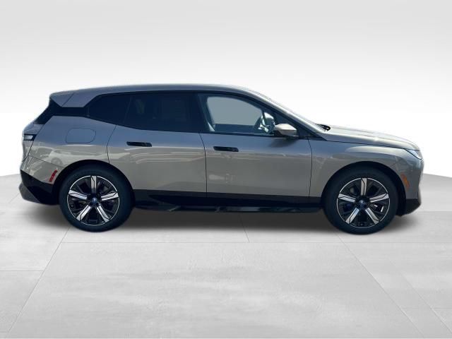 2025 BMW iX xDrive50