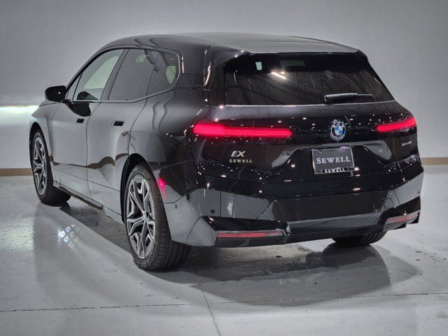 2025 BMW iX xDrive50