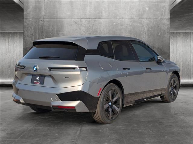 2025 BMW iX xDrive50