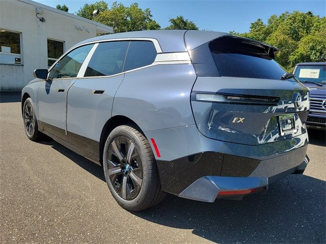 2025 BMW iX xDrive50