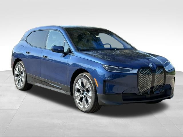 2025 BMW iX xDrive50