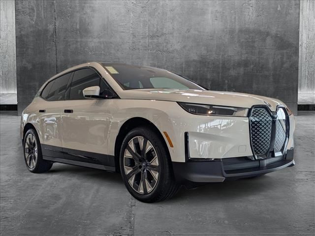 2025 BMW iX xDrive50