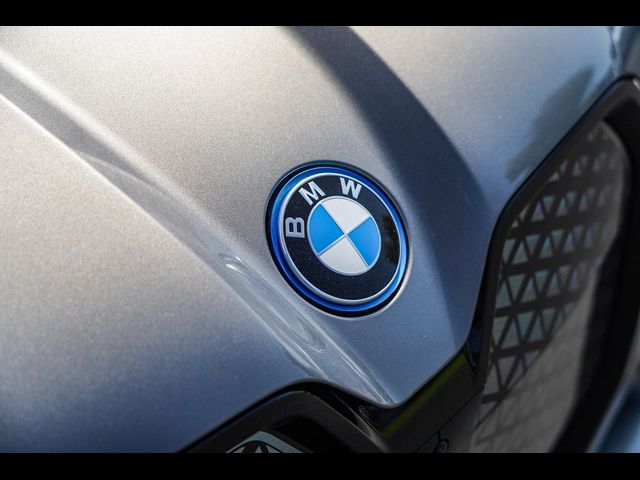 2025 BMW iX xDrive50