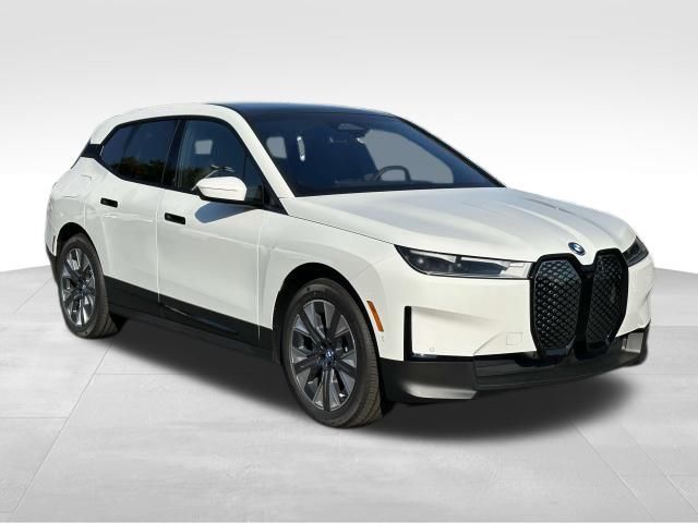 2025 BMW iX xDrive50