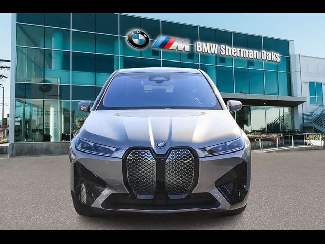 2025 BMW iX xDrive50