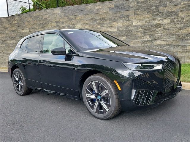 2025 BMW iX xDrive50