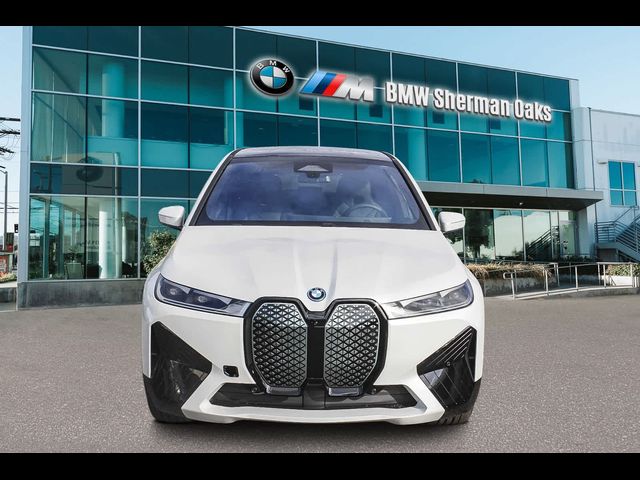 2025 BMW iX xDrive50