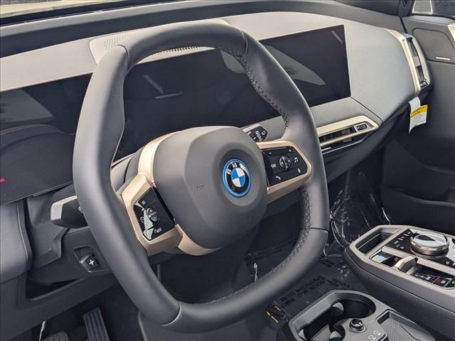 2025 BMW iX xDrive50