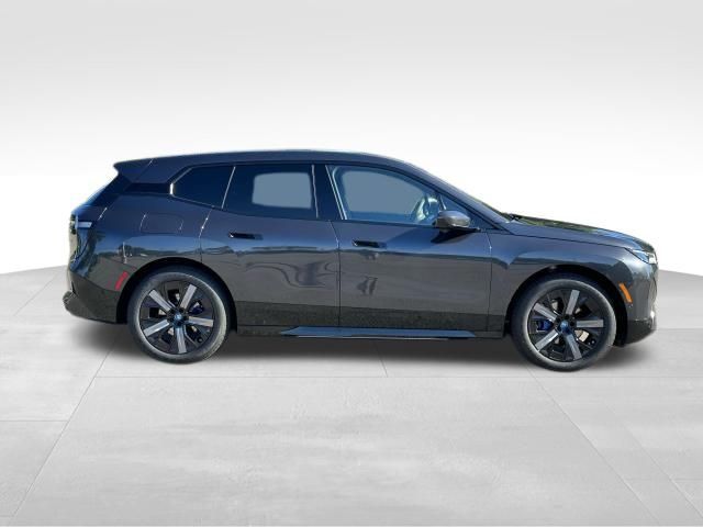 2025 BMW iX xDrive50