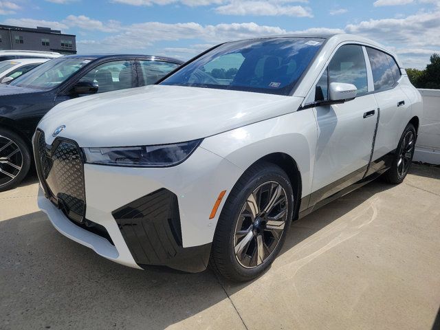 2025 BMW iX xDrive50