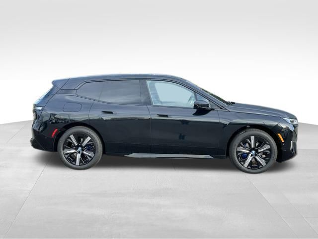 2025 BMW iX xDrive50