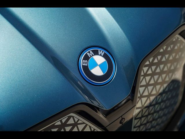 2025 BMW iX xDrive50