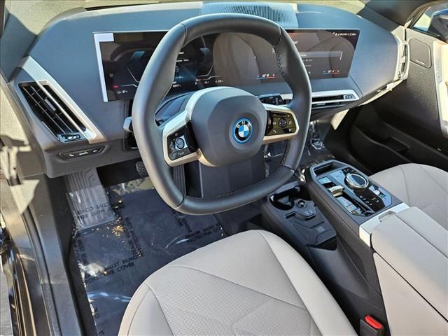 2025 BMW iX xDrive50