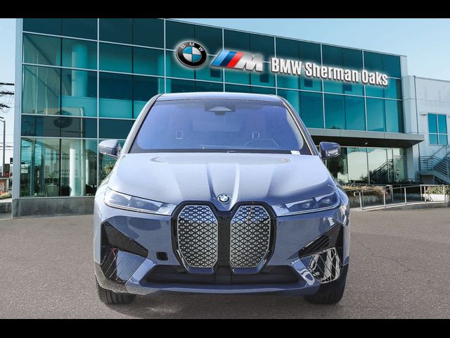 2025 BMW iX xDrive50