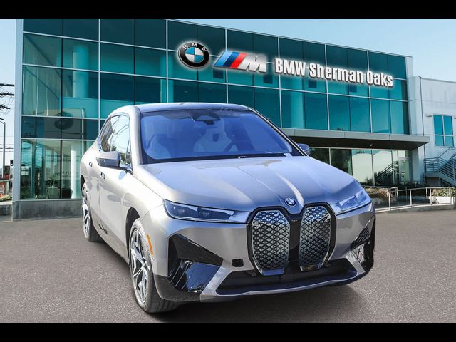 2025 BMW iX xDrive50