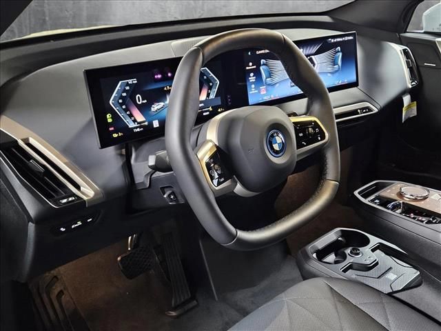 2025 BMW iX xDrive50