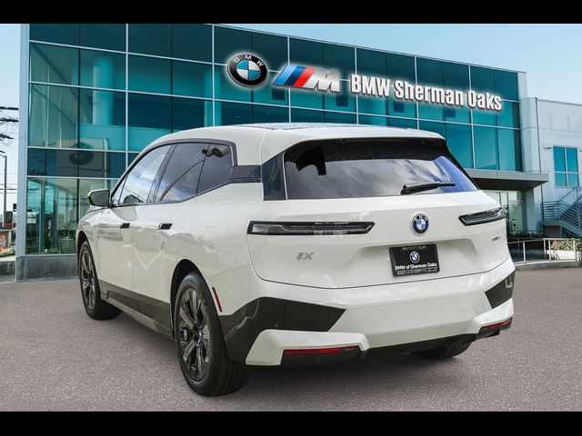 2025 BMW iX xDrive50