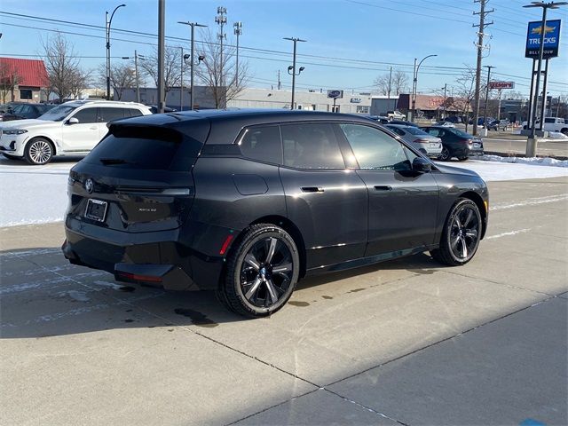 2025 BMW iX xDrive50