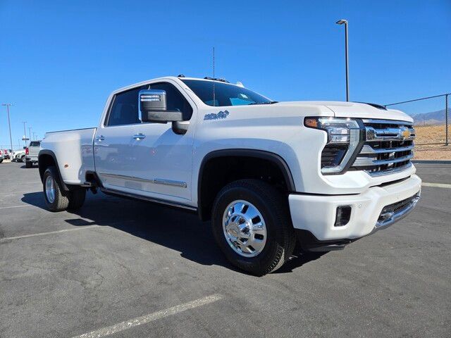 2025 Chevrolet Silverado 3500HD High Country