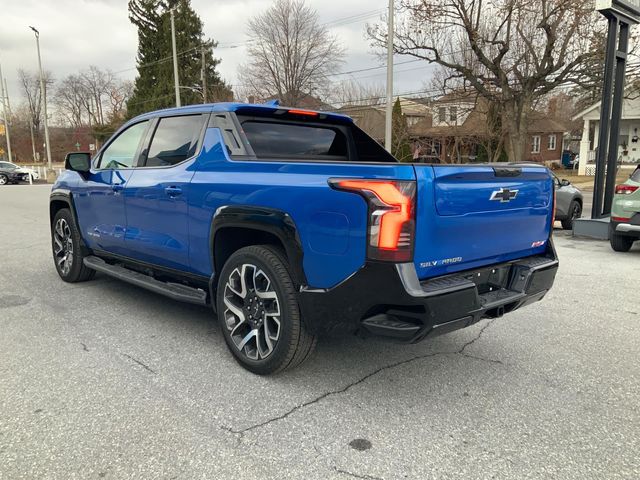 2025 Chevrolet Silverado EV RST