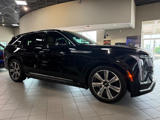 2025 Cadillac Escalade IQ Luxury 2