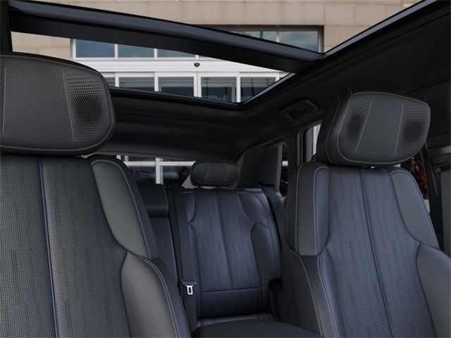 2025 Cadillac LYRIQ Luxury