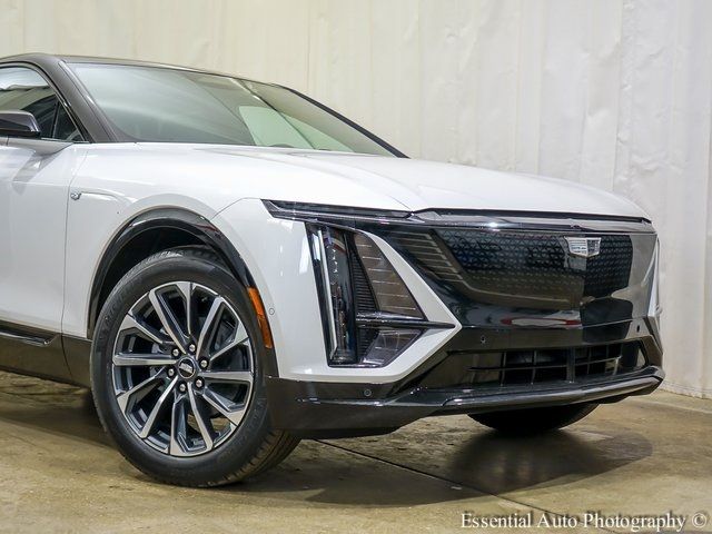 2025 Cadillac LYRIQ Sport