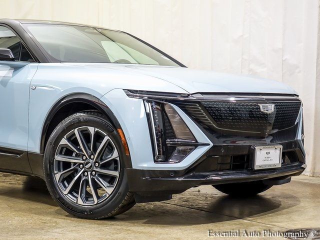 2025 Cadillac LYRIQ Sport