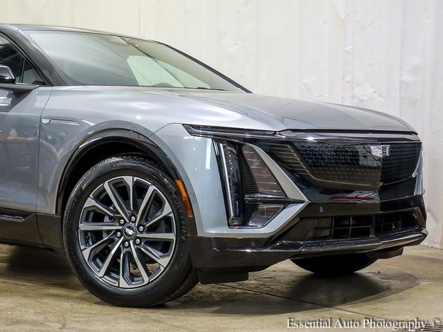 2025 Cadillac LYRIQ Sport