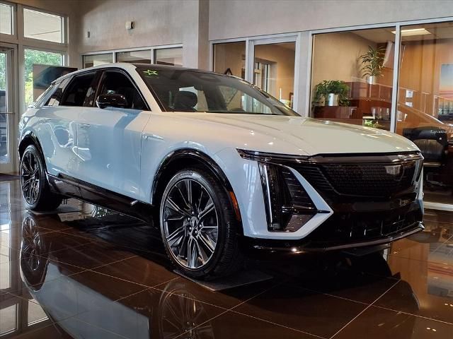2025 Cadillac LYRIQ Sport