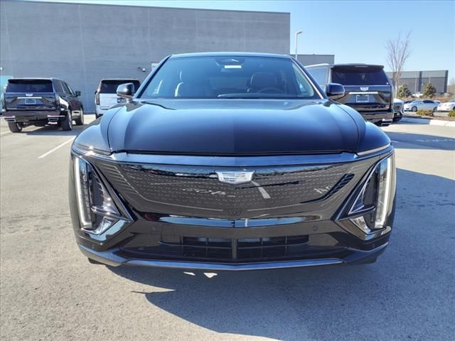 2025 Cadillac LYRIQ Sport