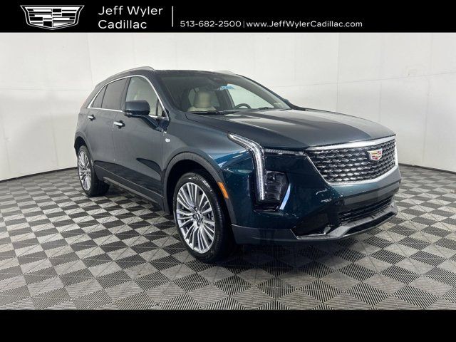 2025 Cadillac XT4 Premium Luxury