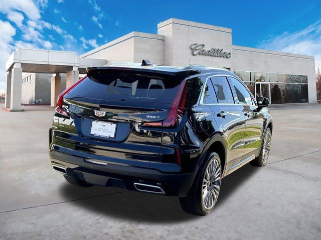 2025 Cadillac XT4 Premium Luxury