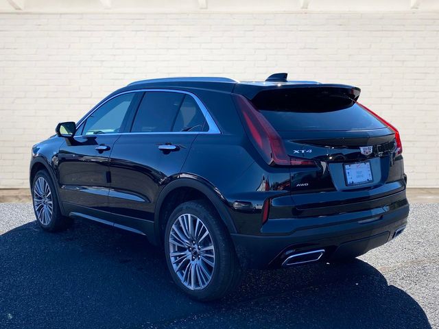 2025 Cadillac XT4 Premium Luxury