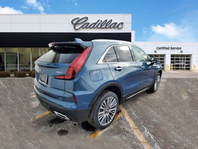 2025 Cadillac XT4 Premium Luxury