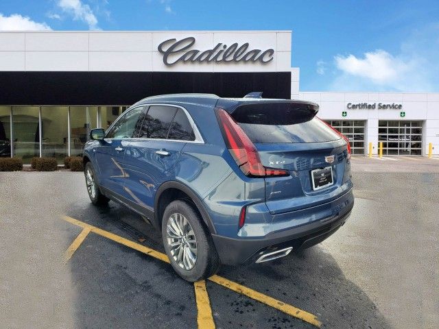 2025 Cadillac XT4 Premium Luxury