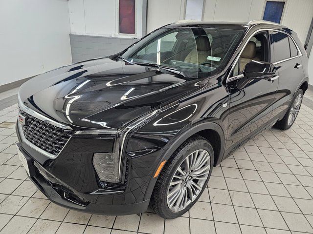 2025 Cadillac XT4 Premium Luxury