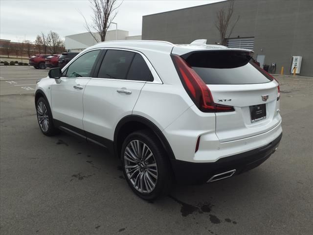 2025 Cadillac XT4 Premium Luxury